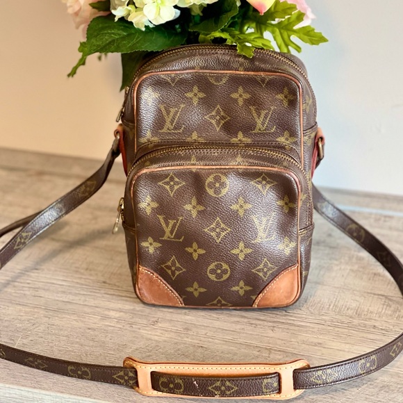 Louis Vuitton Handbags - Authentic LOUIS VUITTON Monogram Amazon bag